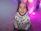 “看我的臉,，你害怕嗎,？”