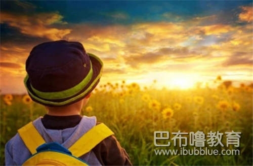 4-7歲孩子,，愛玩、多動,、不聽話,，這六個家庭教育關鍵詞需謹記！